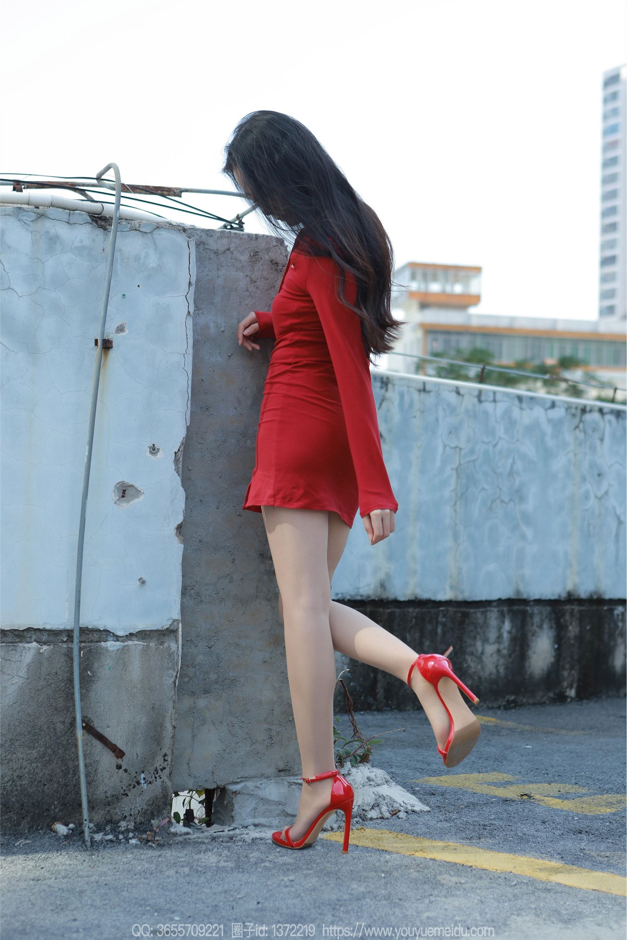 IESS异思趣向  2024.11.24 丝享家 1906 小金《阳光浴足》